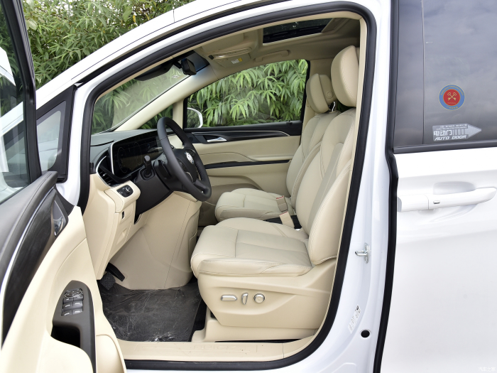 新车别克GL8陆尊