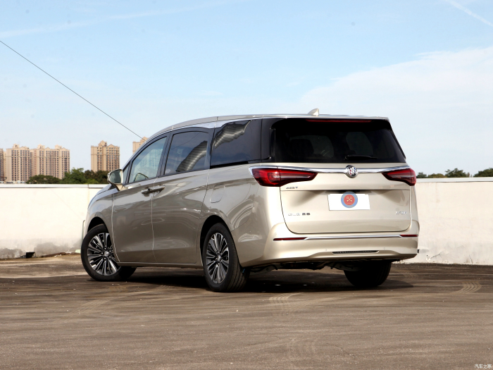 新车别克GL8陆尊